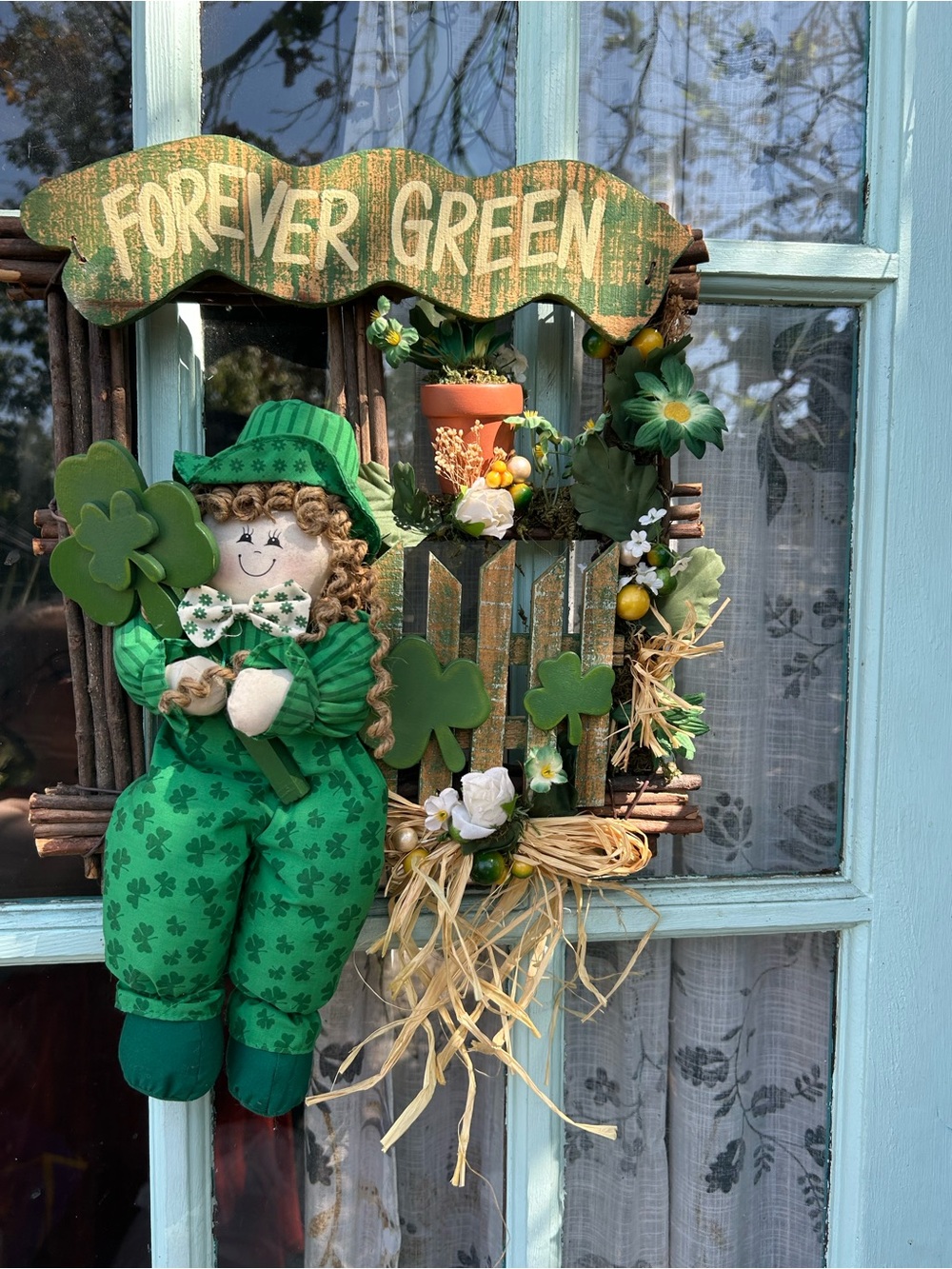 Forever Green St. Patrick's Day Wall Decor